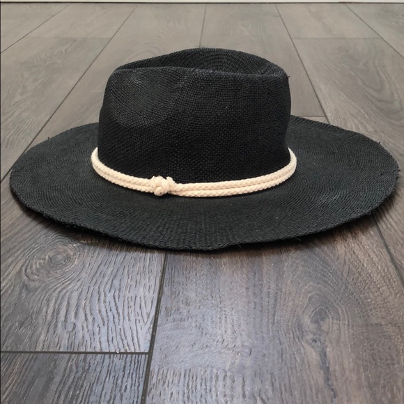 Free People Accessories - Free people summer breeze straw hat NWOT